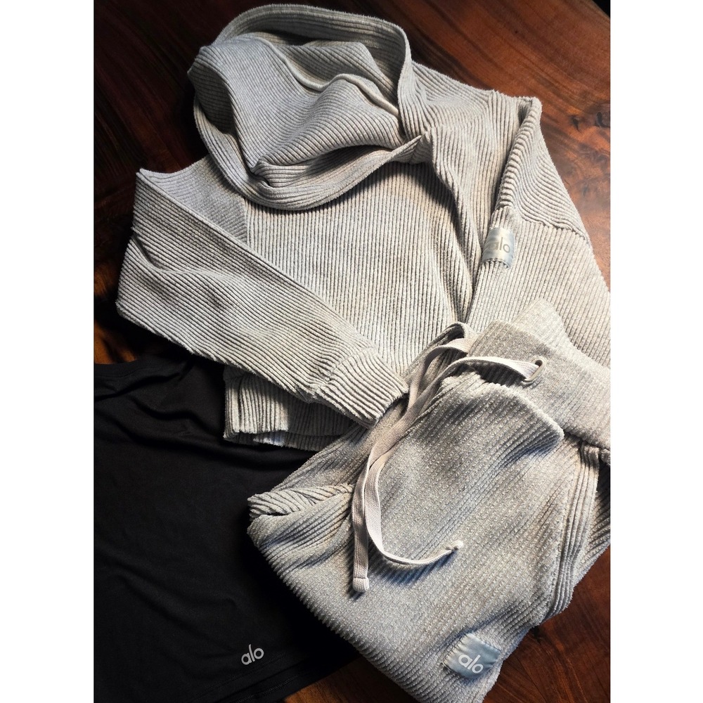 Alo Yoga Muse Ribbed Hoodie Jogger Set and Black Crop Top 3 Piece Bundle - Picture 5 of 8